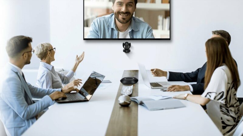 Wireless presentation man on screen